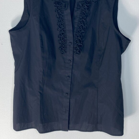 Talbots - Sleeveless top, Detailed slight vneck, Black Lightweight - Size 10P - Picture 4 of 7
